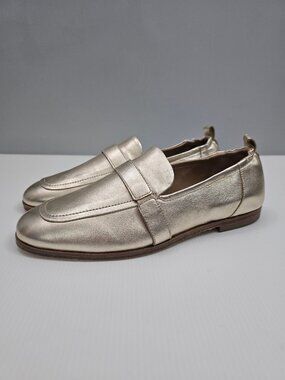 Andre Assous Cedar Featherweights Loafer Womens 9 Metallic Gold Leather Flats